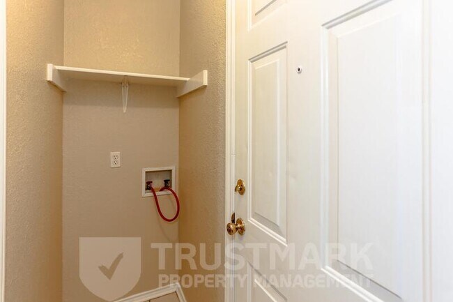 Building Photo - 4409 July Dr