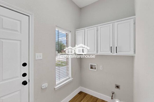 Building Photo - 801 Snapdragon Ln