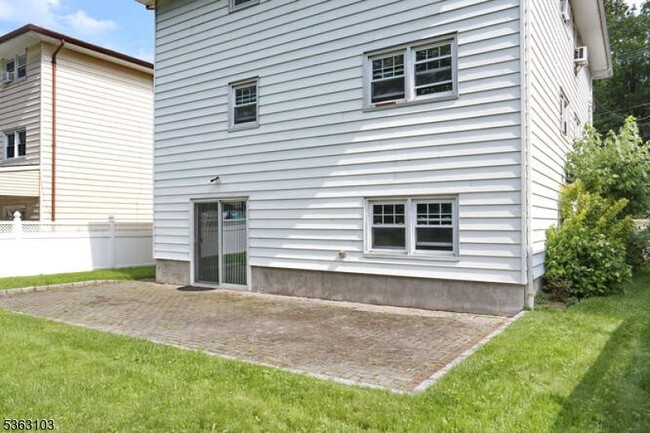 Building Photo - 29 Leliarts Ln