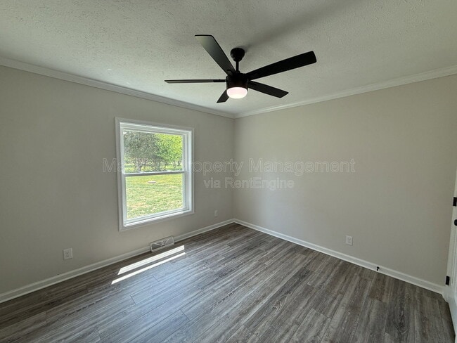 Building Photo - 10504 Benchmark Rd