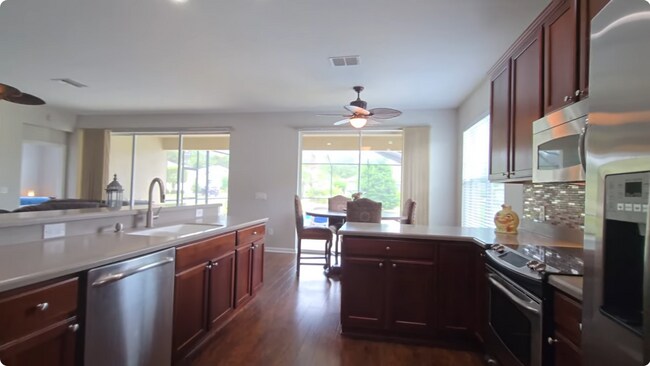 Building Photo - 6984 SW 94th Ct