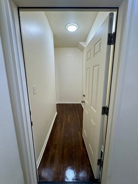 Building Photo - 6212 S Bishop St