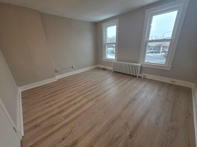 Building Photo - 3 Bedroom Apartment - Kingston, NY