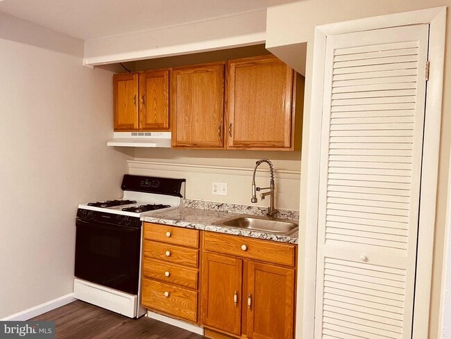 Building Photo - 7405 18th Ave