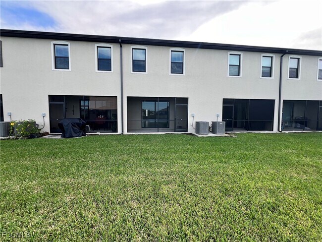 Building Photo - 14160 Pine Lodge Ln