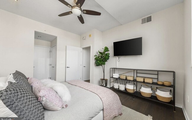 Building Photo - 3409 Wilson Blvd