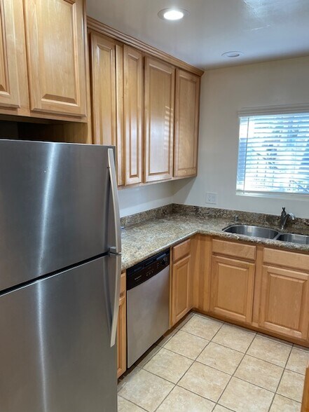 Building Photo - 3416 Front St