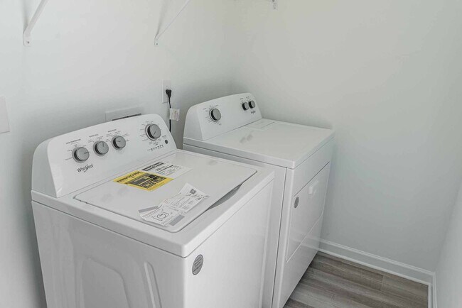 Building Photo - BRAND NEW SINGLE FAMILY HOME IN LOGANVILLE