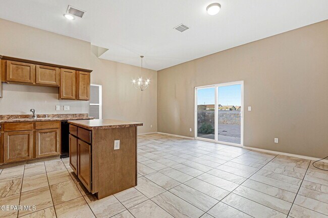 Building Photo - 714 HC Gilbert Minjares Dr