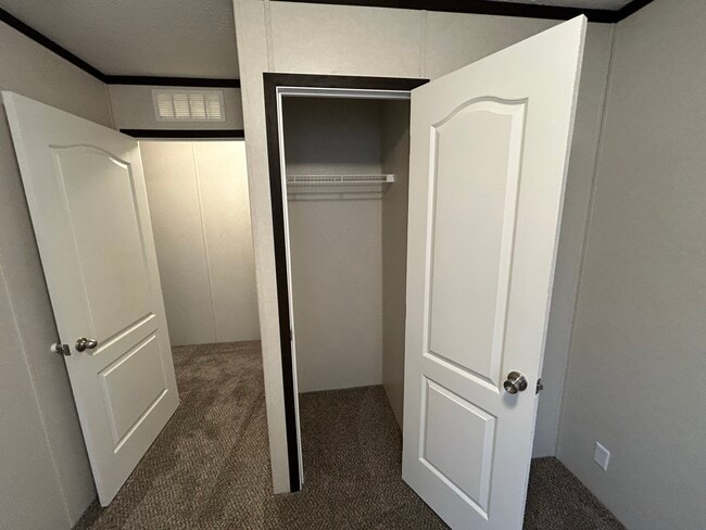 Building Photo - 691 Oregon St