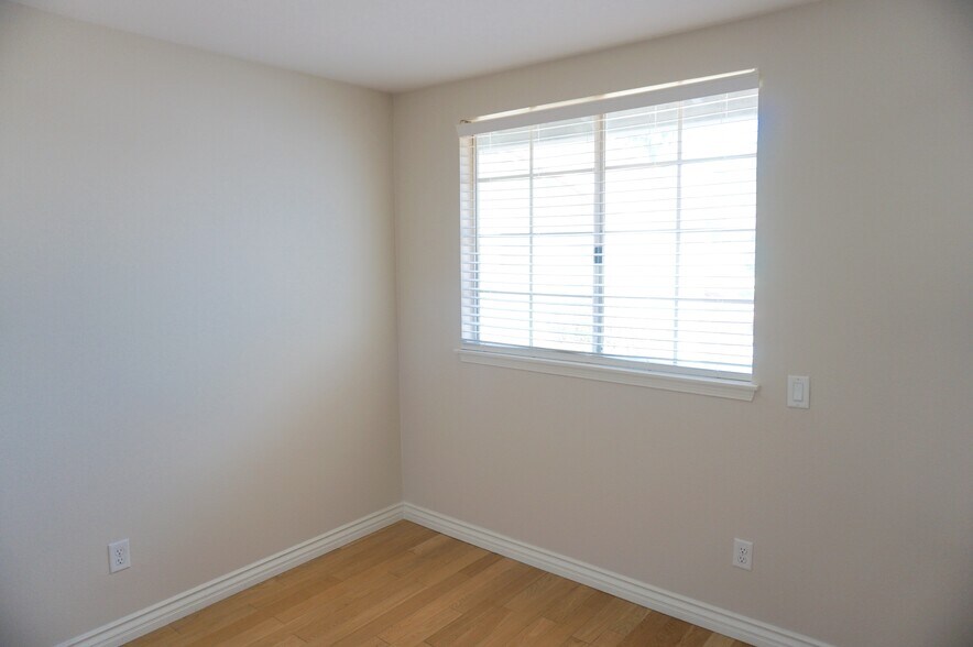 Building Photo - 12251 Turtle Ridge Pl