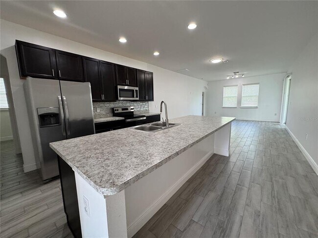 Building Photo - 2980 Scarlett Dr