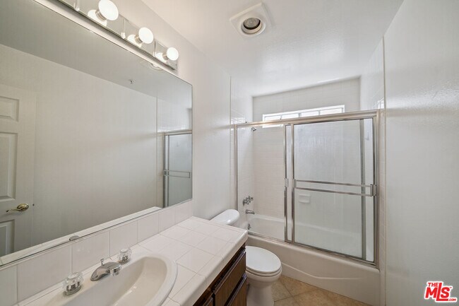 Building Photo - 1508 Greenfield Ave