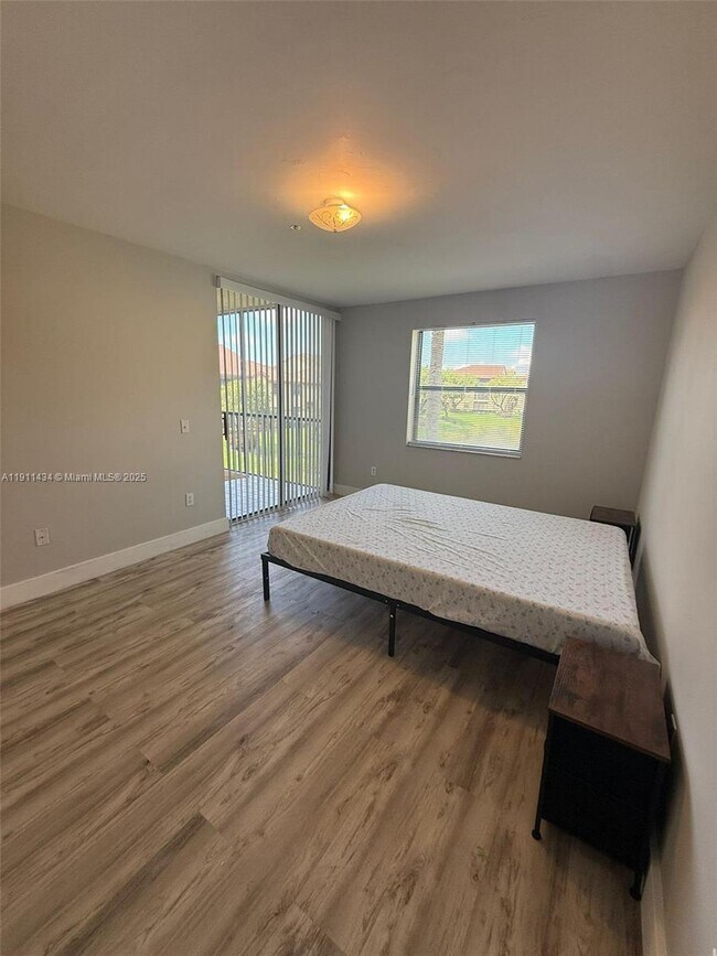 Building Photo - 5147 Europa Dr