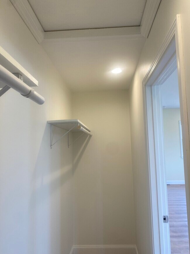 Building Photo - Brand new construction 5 bedroom 3 bath wi...
