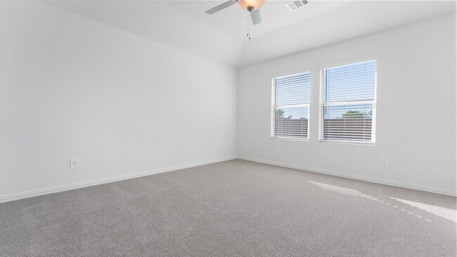 Building Photo - 510 Yellowstar Ln