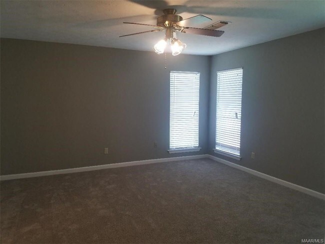 Building Photo - 1811 Young Farm Rd