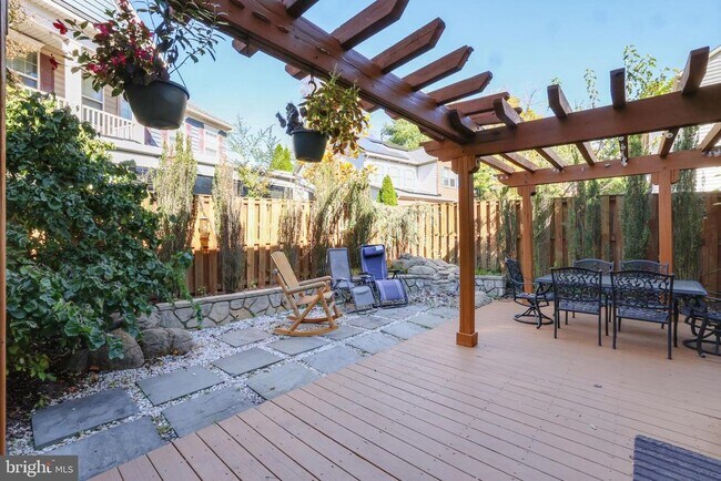 Building Photo - 3037 Moore Ln