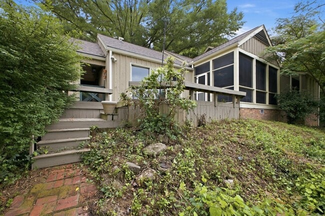 Building Photo - 5612 Stanford Ct