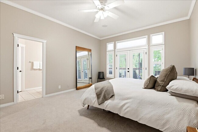 Building Photo - Luxury Living in Southeast Boise, 3-Car Garage, Hot Tub & Flexible Bonus Loft & Private/Secure Wo...