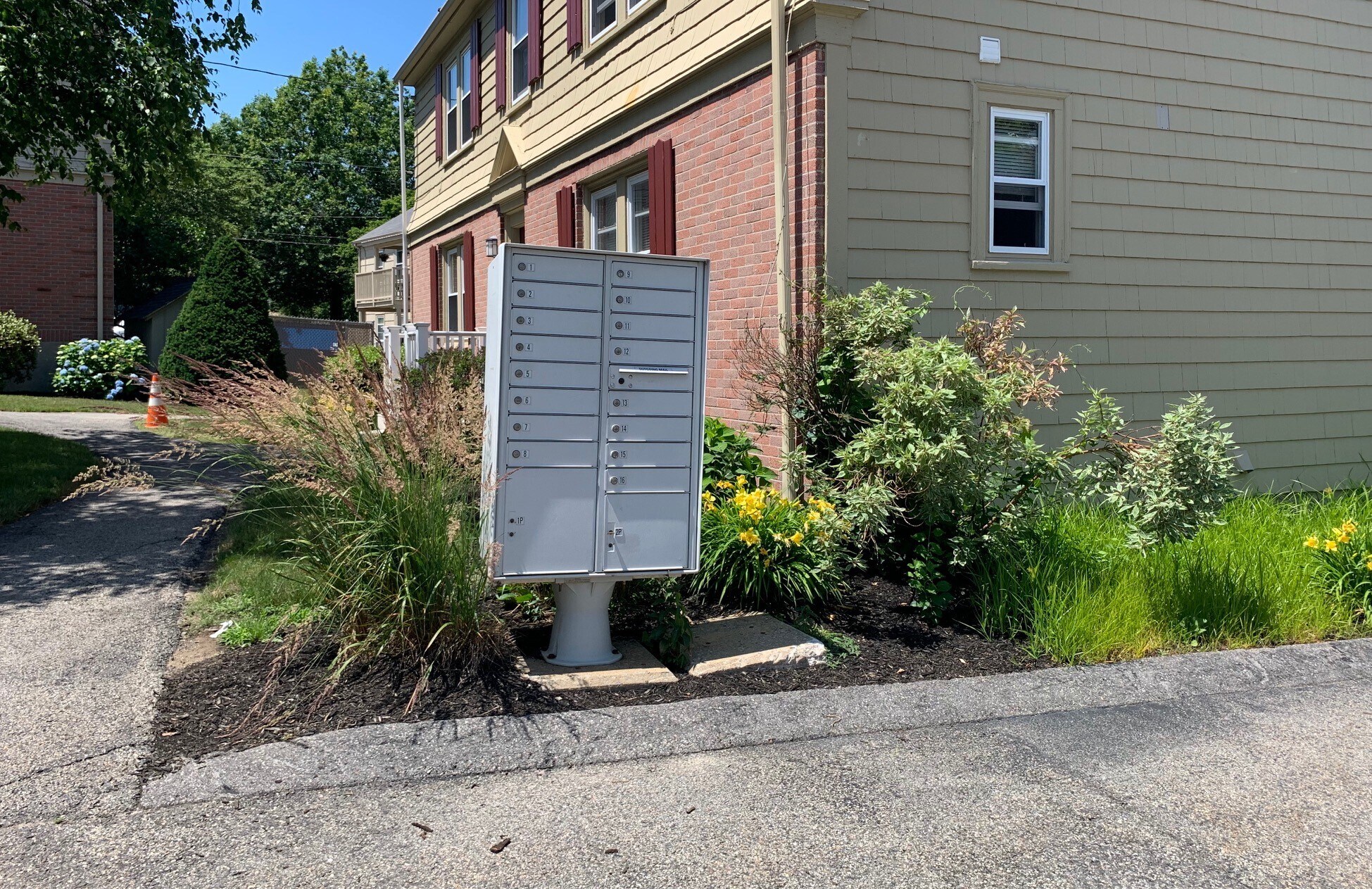 Building Photo - 29 Turner St