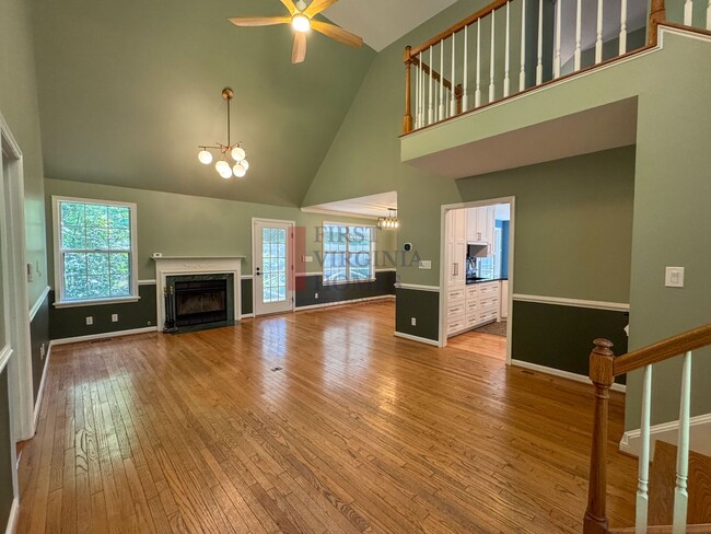 Building Photo - Lake Reynovia 4Bed/2.5Bath Rental