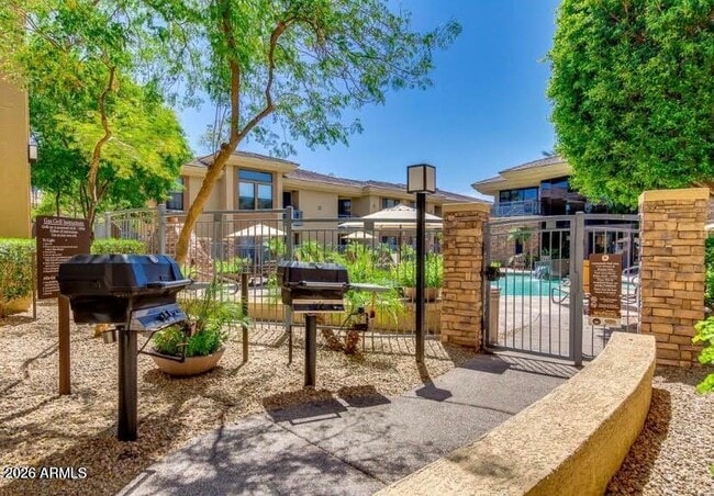 Building Photo - 6900 E Princess Dr