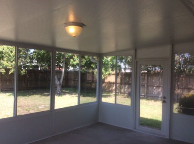 Building Photo - Adorable Home For Rent