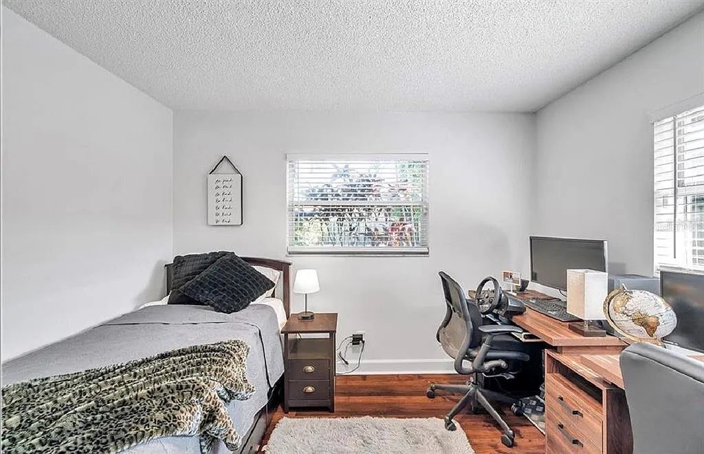 Building Photo - 2873 Sarah Dr