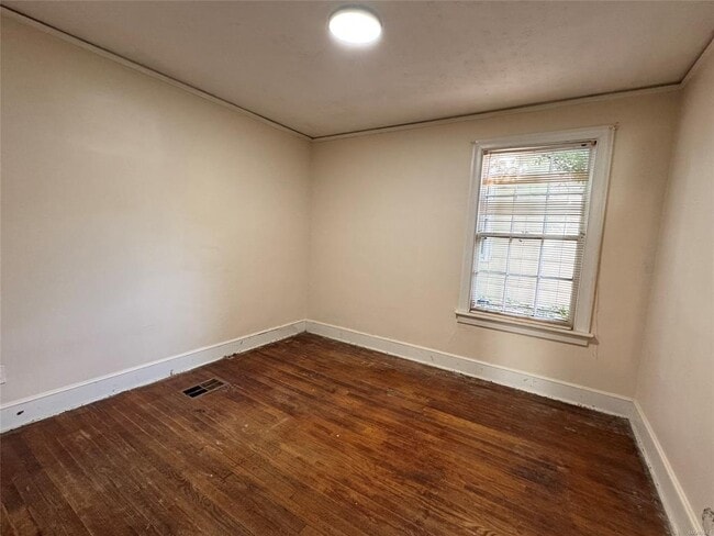 Building Photo - 2082 Johnson St