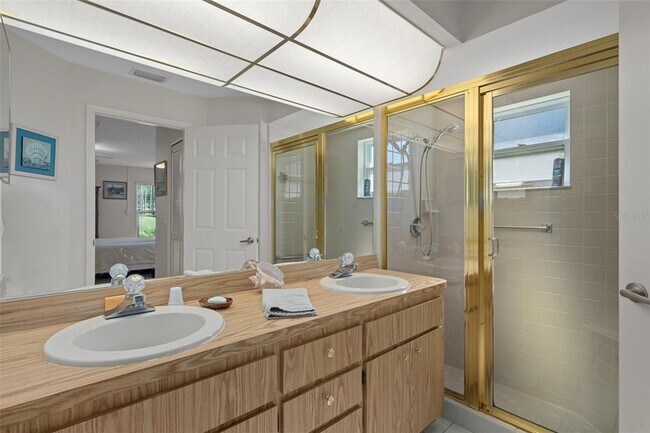 Building Photo - 7167 Crown Oaks Dr