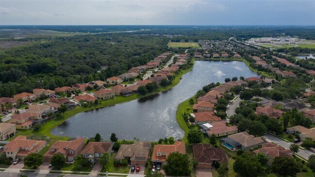 Building Photo - 3876 Shoreview Dr