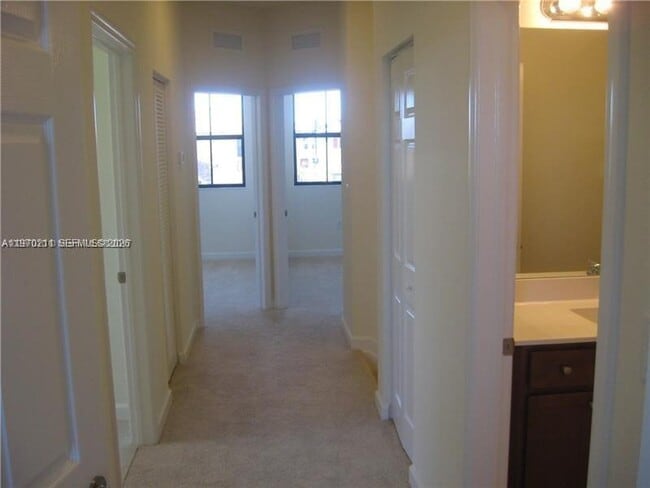 Building Photo - 16585 SW 42nd Way