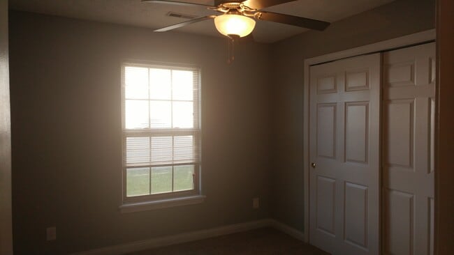 Building Photo - 3225 Bunting Ln