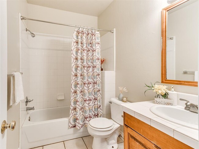 Building Photo - 15524 Swallowtail Rd