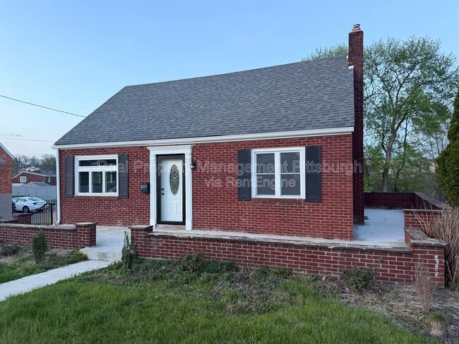 Building Photo - 1053 Edward Dr