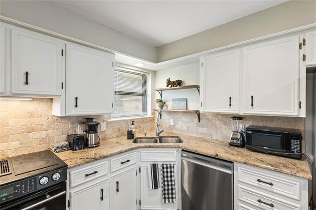 Building Photo - 301 Granada Calle St