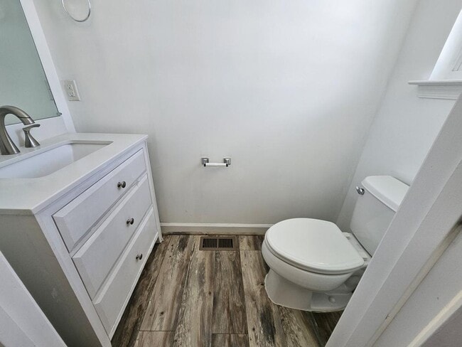 Building Photo - 73 Medal Way