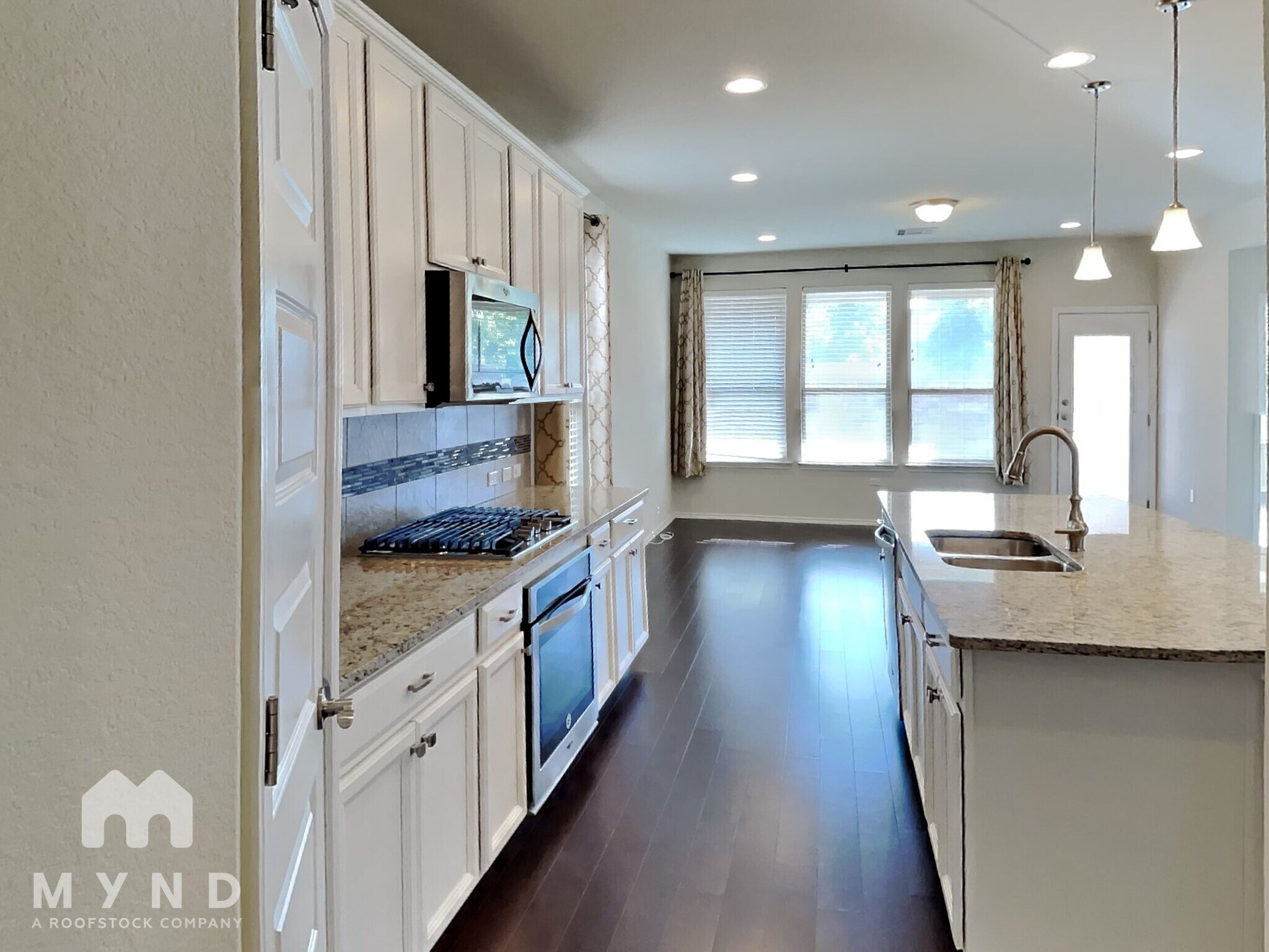 Building Photo - 14000 Osmarea Dr