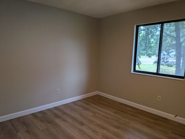 Building Photo - 3229 Cassidy Rd