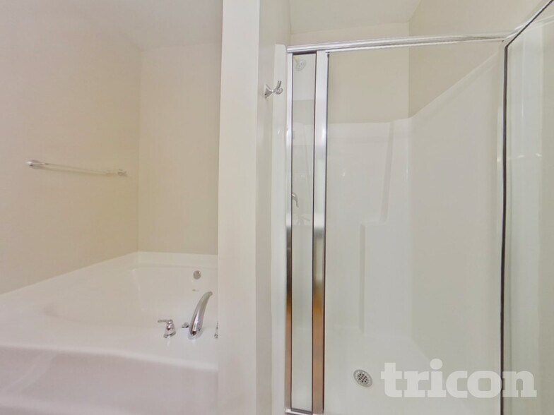 Building Photo - 731 Independence Ave