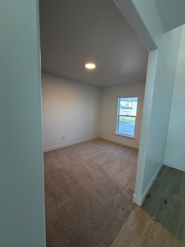 Building Photo - Spacious Family Home with Modern Upgrades