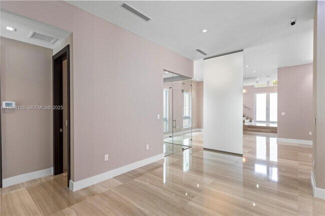 Building Photo - 8415 NW 34th St