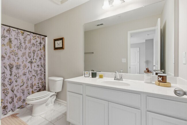 Building Photo - 220 Ruth Wy