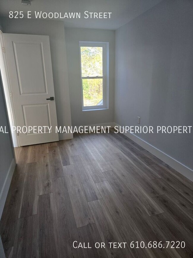 Building Photo - 825 E Woodlawn St