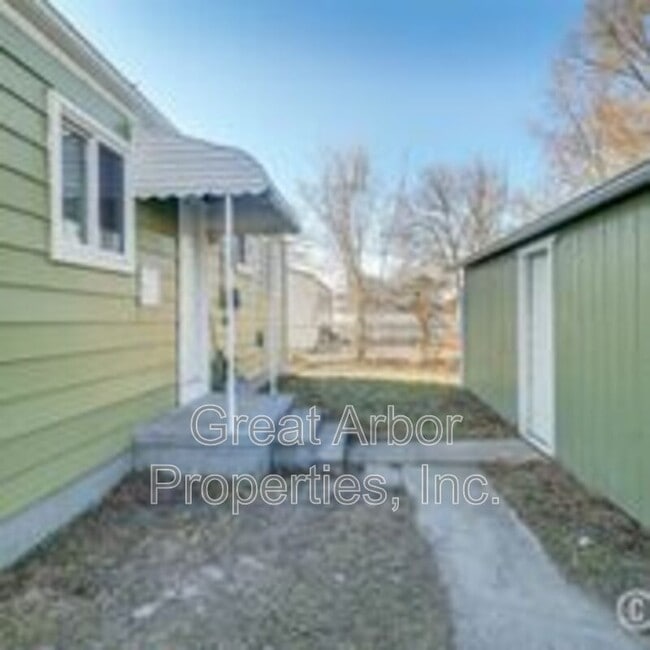 Building Photo - 1062 Rambling Rd