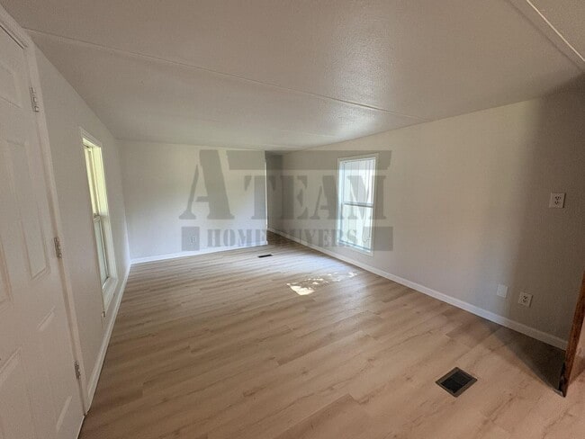 Building Photo - Cozy 3 Bed 1 Bath house