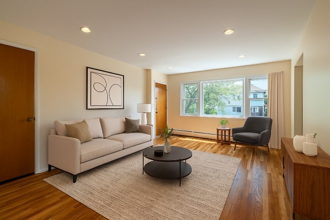 Building Photo - 15 Hausmann Ct