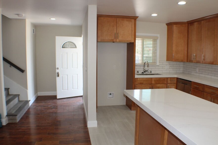 Building Photo - 2202 Phelan Ln