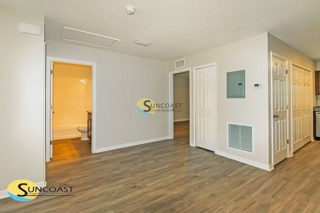 Building Photo - 9359 N Mendoza Way